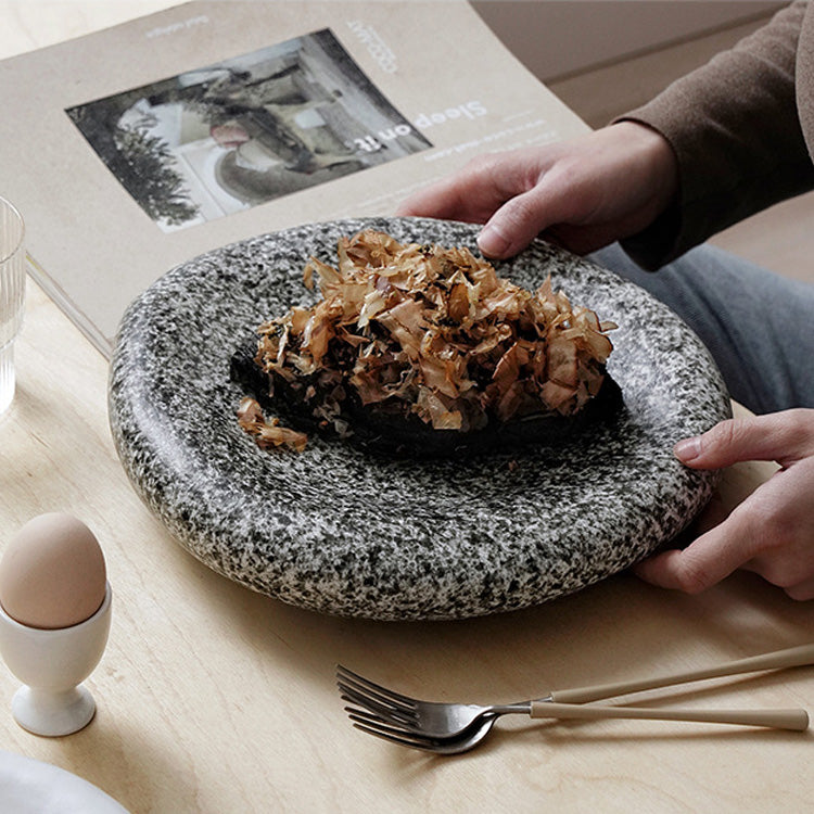 Tsuchi – Japanese Porcelain Dinner Plate, Modern Wabi-Sabi Design