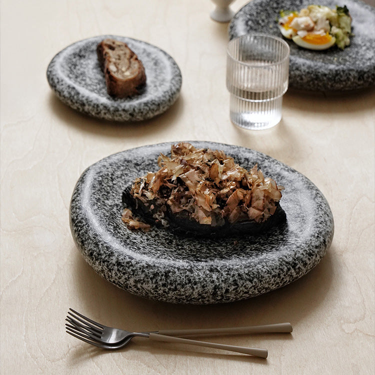 Tsuchi – Japanese Porcelain Dinner Plate, Modern Wabi-Sabi Design