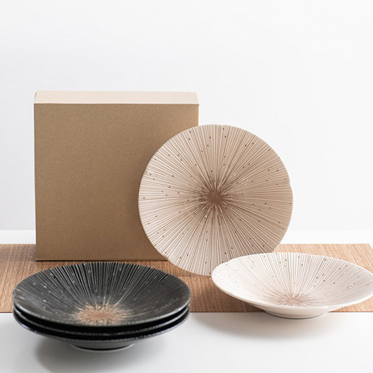 Senbon – Japanese Porcelain Plate, Traditional Mino Ware Craft Design