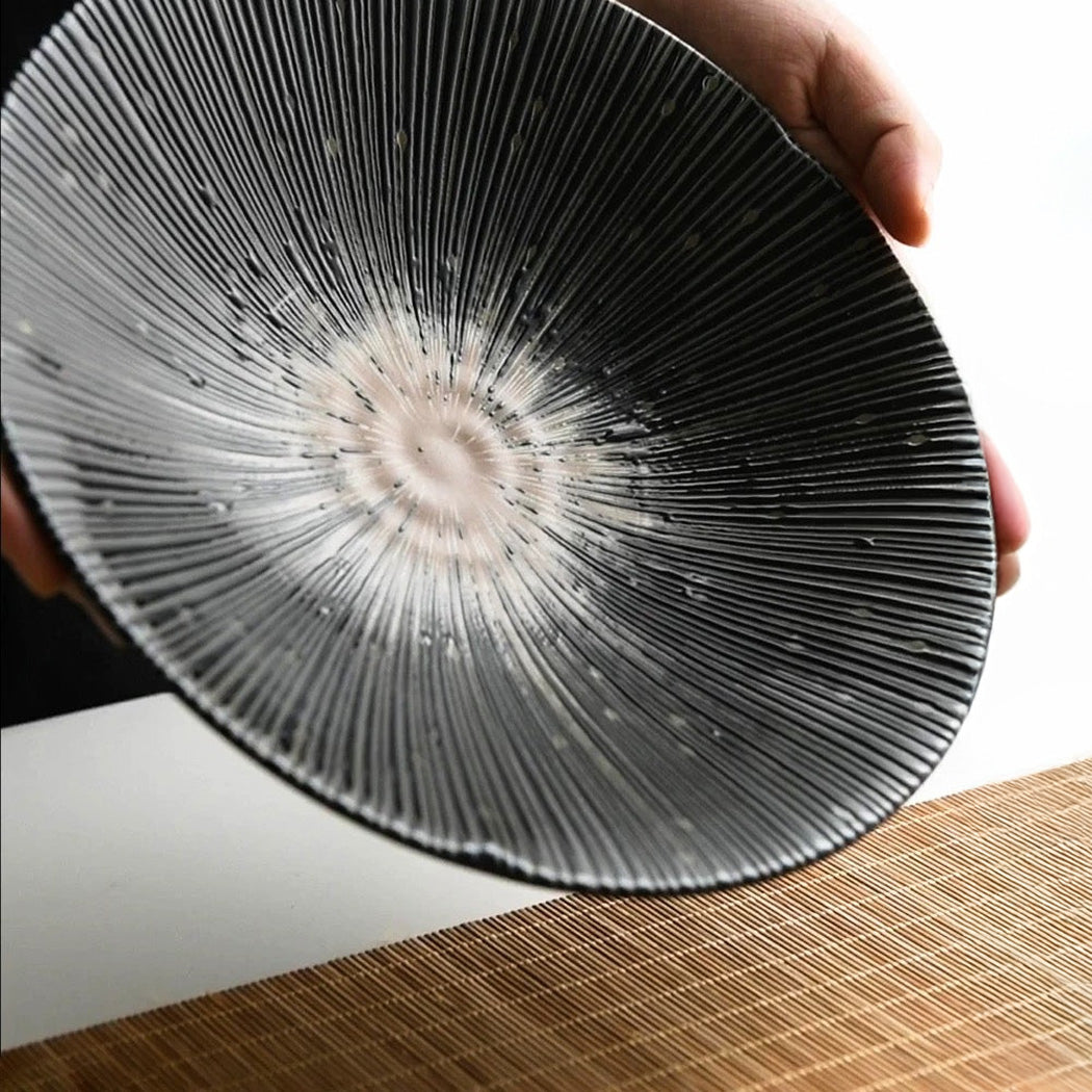 Senbon – Japanese Porcelain Plate, Traditional Mino Ware Craft Design