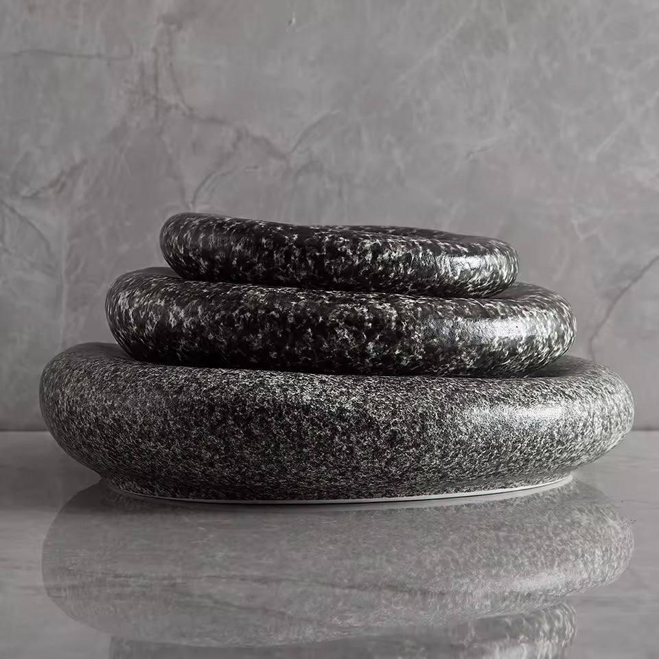 Tsuchi – Japanese Porcelain Dinner Plate, Modern Wabi-Sabi Design