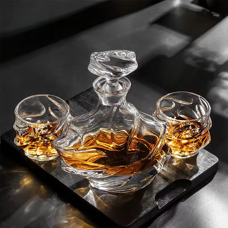 Yuragi – Japanese Style Whiskey Decanter, Modern Crystal Glassware Design