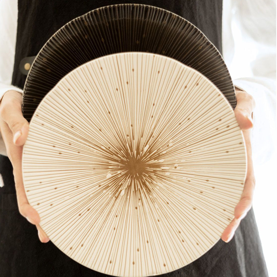 Senbon – Japanese Porcelain Plate, Traditional Mino Ware Craft Design