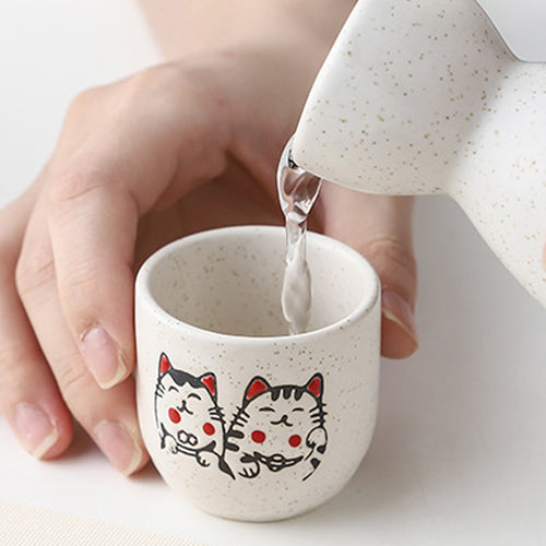 Fuku – Japanese Sake Set with Hand-Painted Motifs, Traditional Ceramic Bottle & Cups