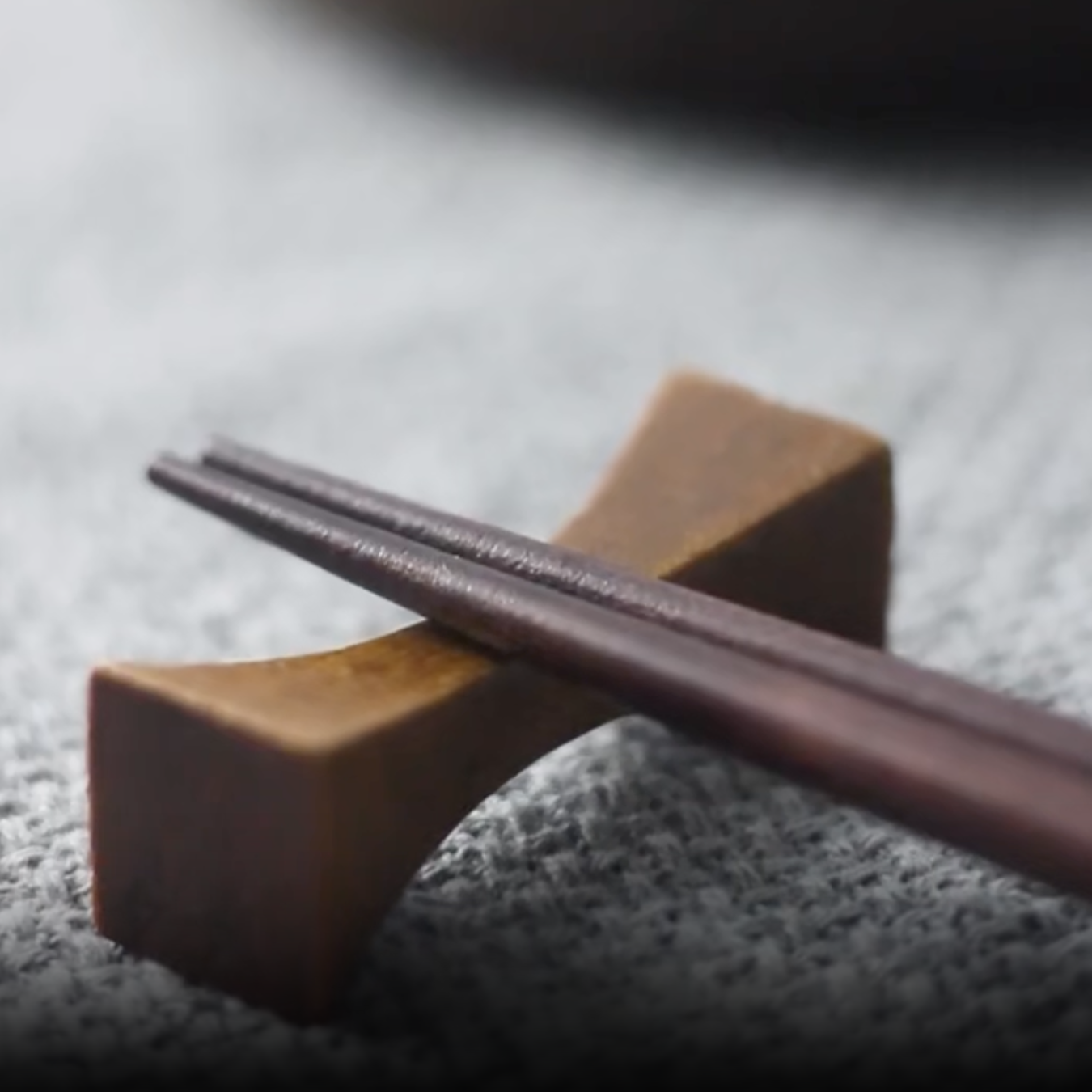 Takumi – Traditional Japanese Chopsticks with Minimalist Wooden Storage Box