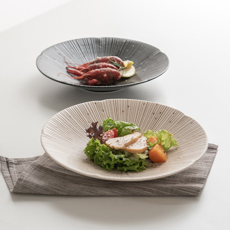 Senbon – Japanese Porcelain Plate, Traditional Mino Ware Craft Design