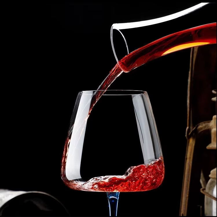 Aoki – Japanese Style Wine Glass, Blue Crystal Stemware