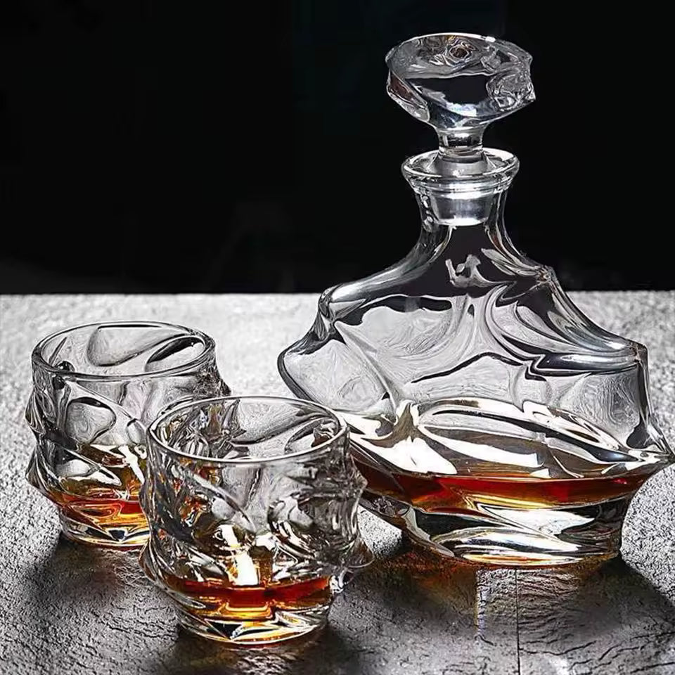 Yuragi – Japanese Style Whiskey Decanter, Modern Crystal Glassware Design